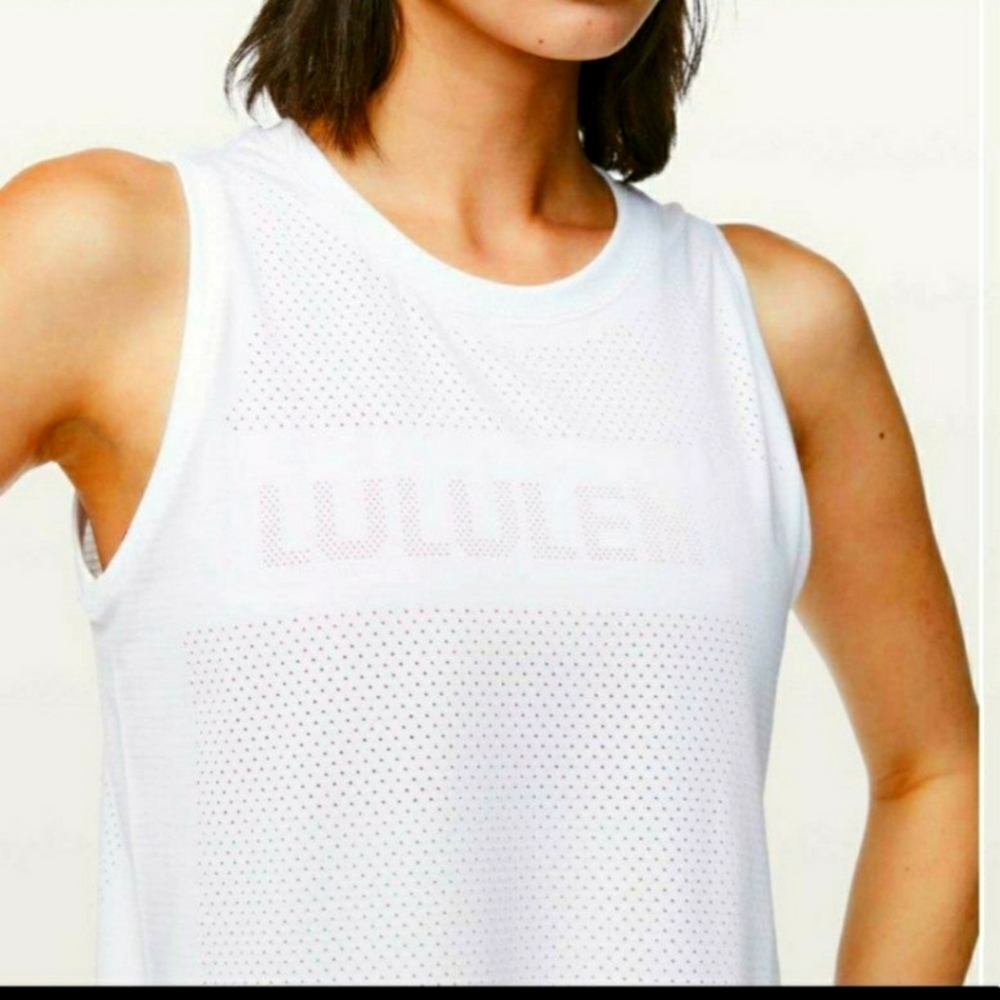 Lululemon Breeze by muscle crop tank